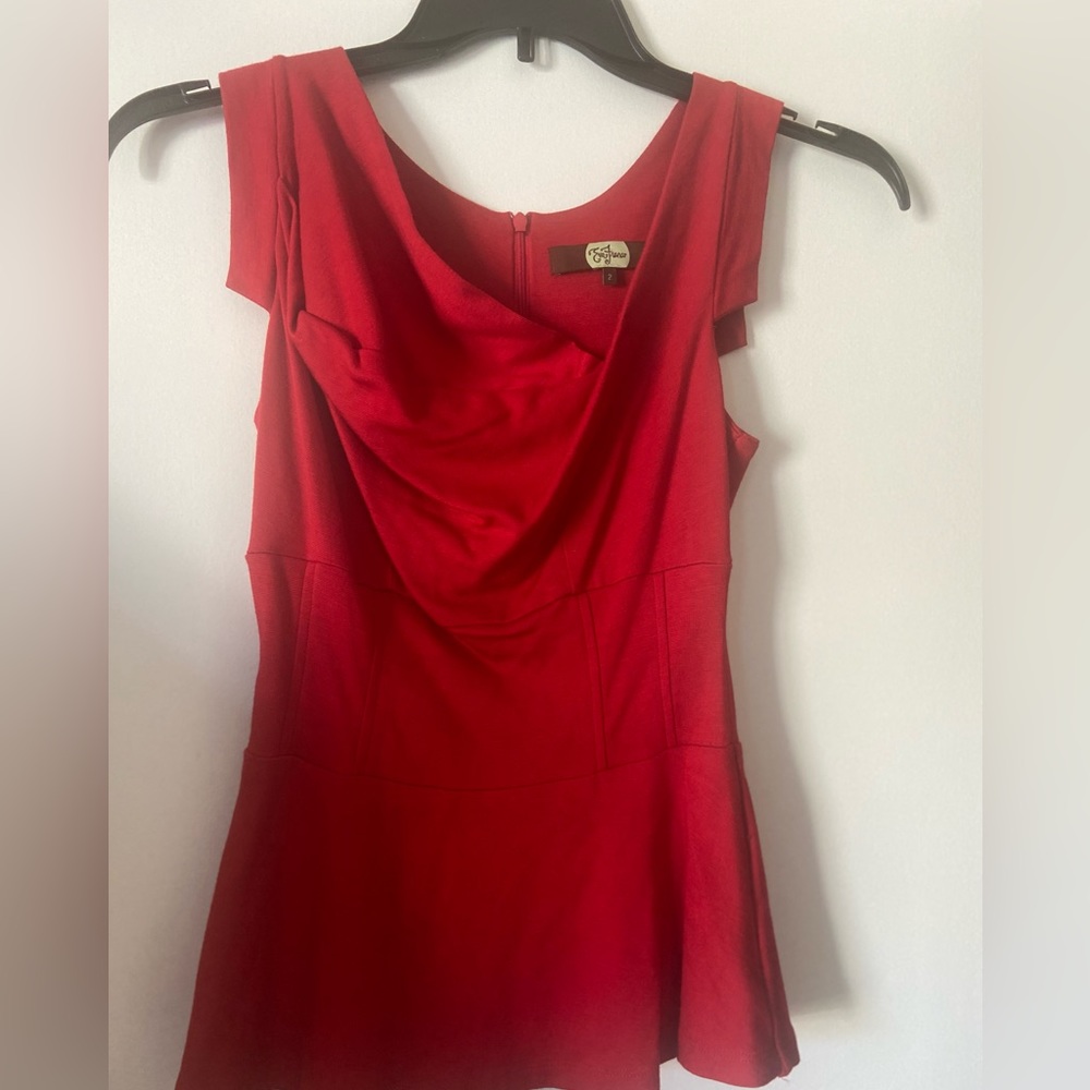 Asymmetrical Red top - Picture 2 of 6